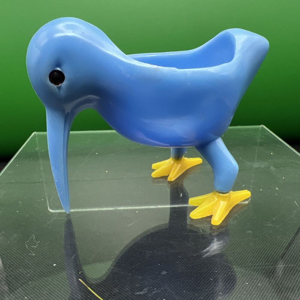 Fun Vintage KIWI BIRD blue Plastic egg cup Hong Kong